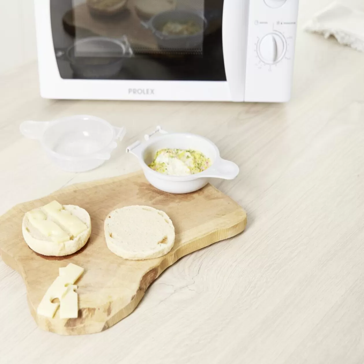 Gifi Boîte à oeuf pour cuisson micro-ondes 17,5x11,5cm< Petit Électroménager