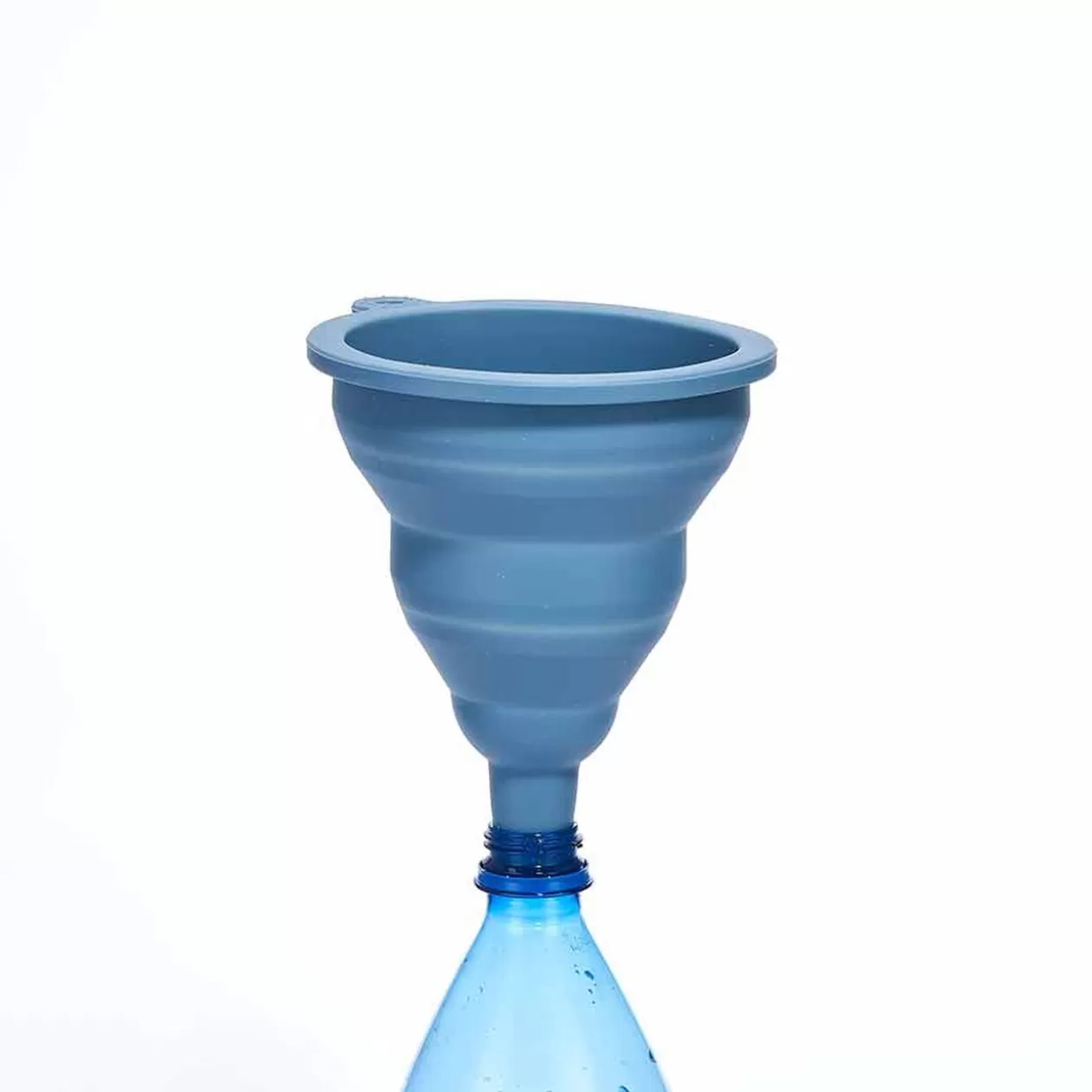 Gifi Entonnoir pliable rétractable en silicone bleu< Préparation Culinaire