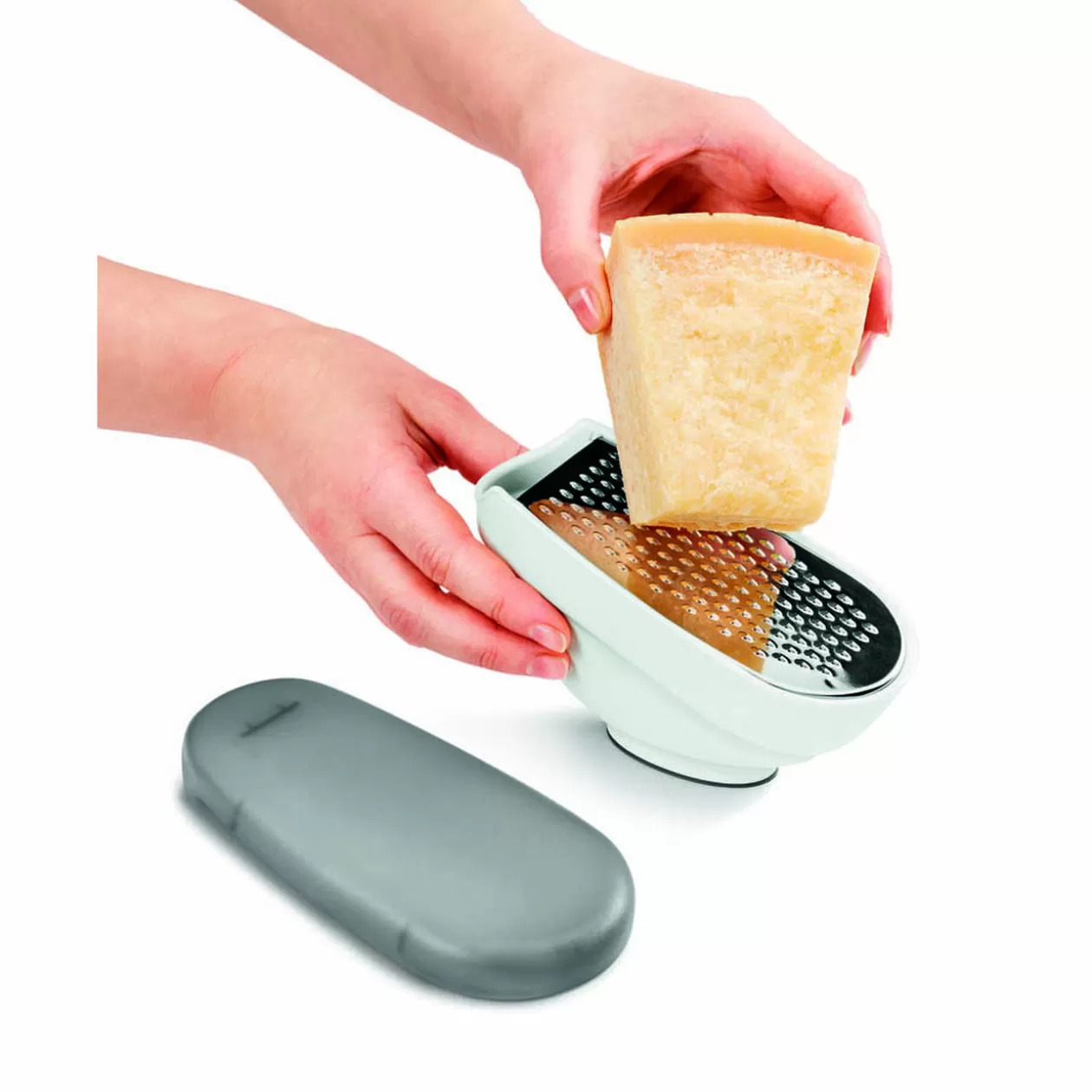 Gifi Râpe Metaltex avec couvercle et 3 lâmes interchangeables< Préparation Culinaire