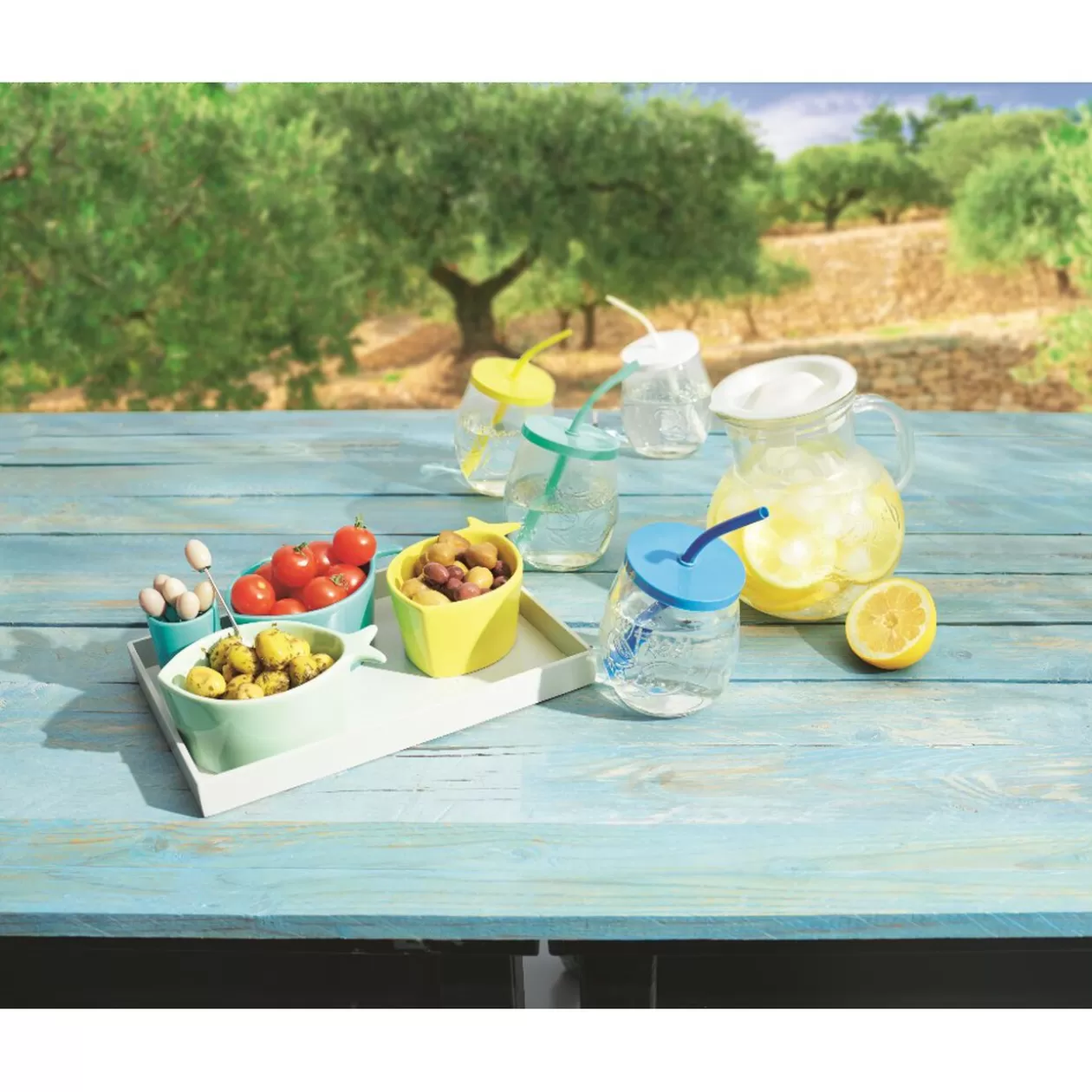 Set apéritif 10 pièces : 1 planche + 3 coupelles + 6 pics>Gifi Online