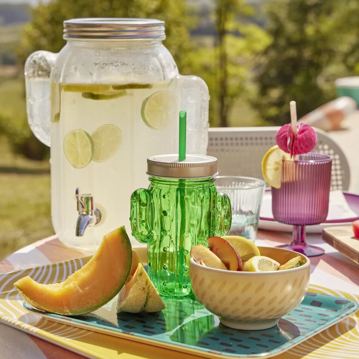 Gifi Verre à pied strié 300ml plastique Ø8xH12,5cm- 3 coloris< Vaisselle Et Accessoires De Table